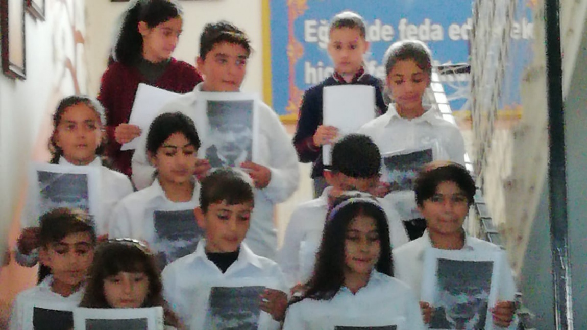 Adilcevaz İlk ve Ortaokulunda 10 Kasım Atatürk'ü Anma Programı Yapıldı